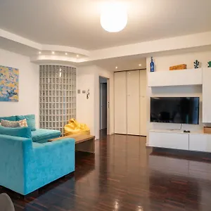 https://authentic-yet-modern-retreat-in-lecco-center.it-lombardy.com